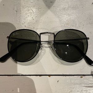 ROUND RAY BAN SUNGLASSES